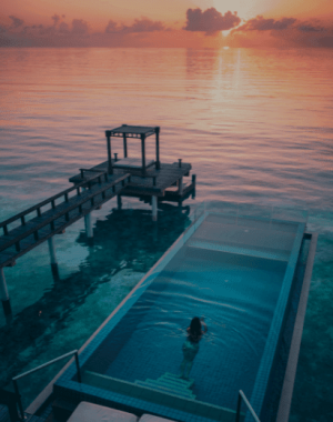Maldives luxury honeymoon tour package by holdays Crowd